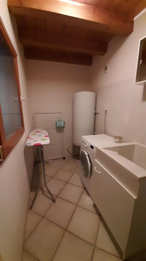 Petite Maison De Village Situee Entre Lacs, Cascades Et Montagnes Virieu-le-Grand エクステリア 写真