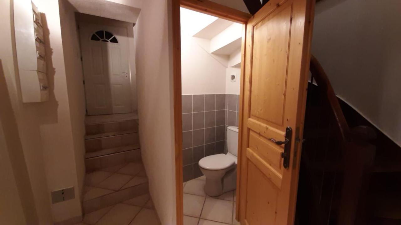 Petite Maison De Village Situee Entre Lacs, Cascades Et Montagnes Virieu-le-Grand エクステリア 写真