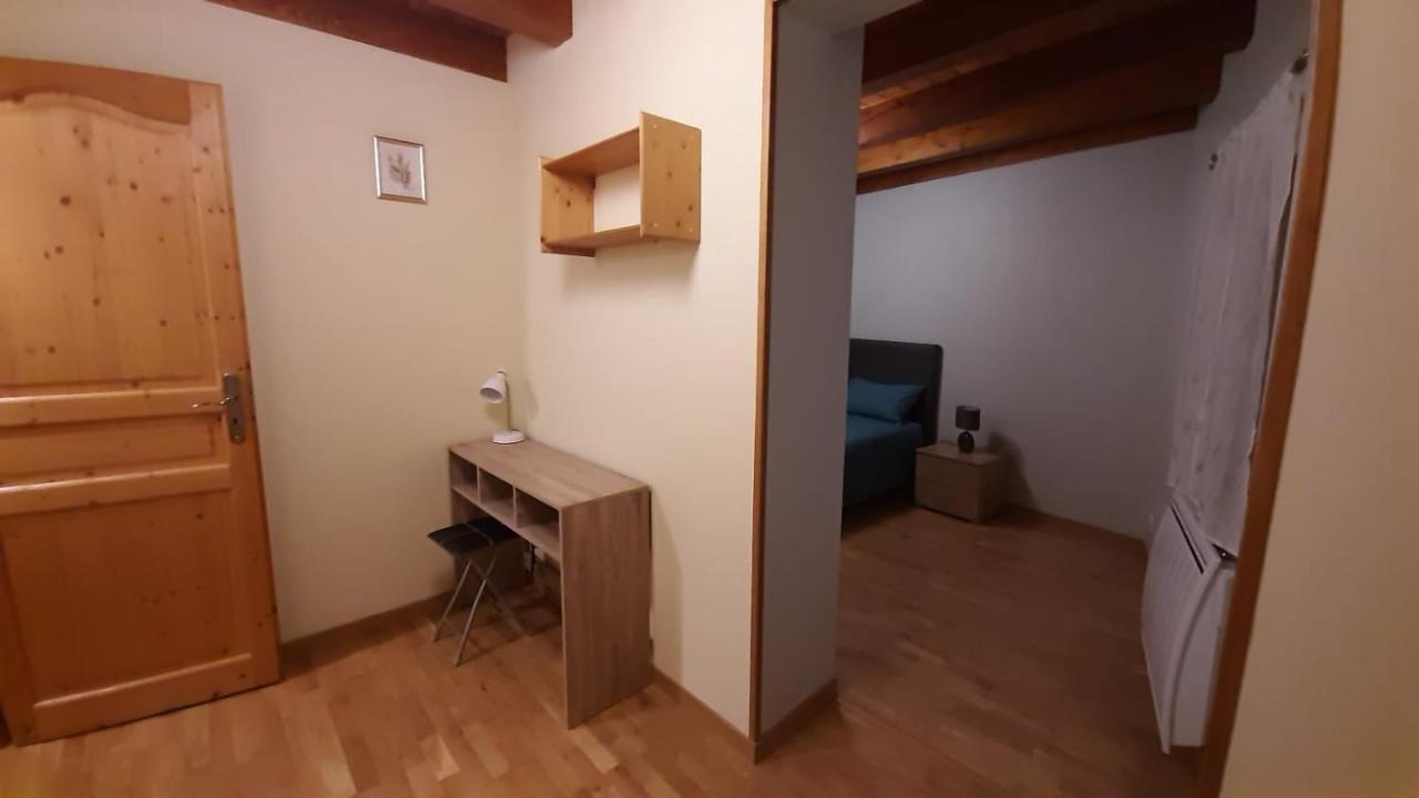 Petite Maison De Village Situee Entre Lacs, Cascades Et Montagnes Virieu-le-Grand エクステリア 写真