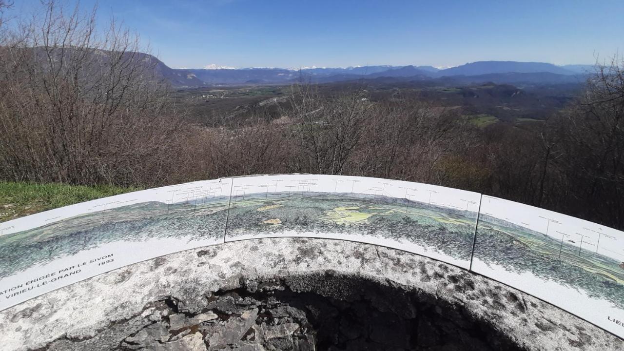 Petite Maison De Village Situee Entre Lacs, Cascades Et Montagnes Virieu-le-Grand エクステリア 写真